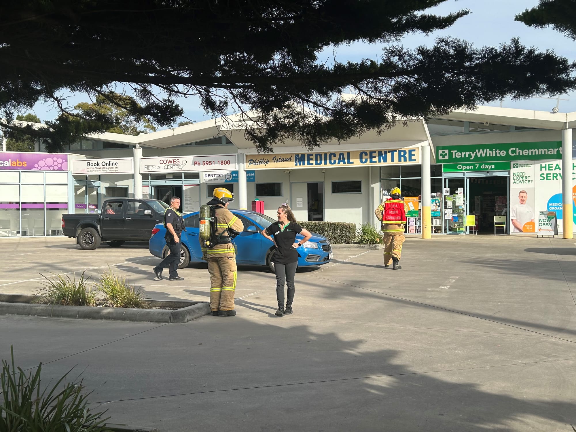 Evacuation in Thompson Avenue