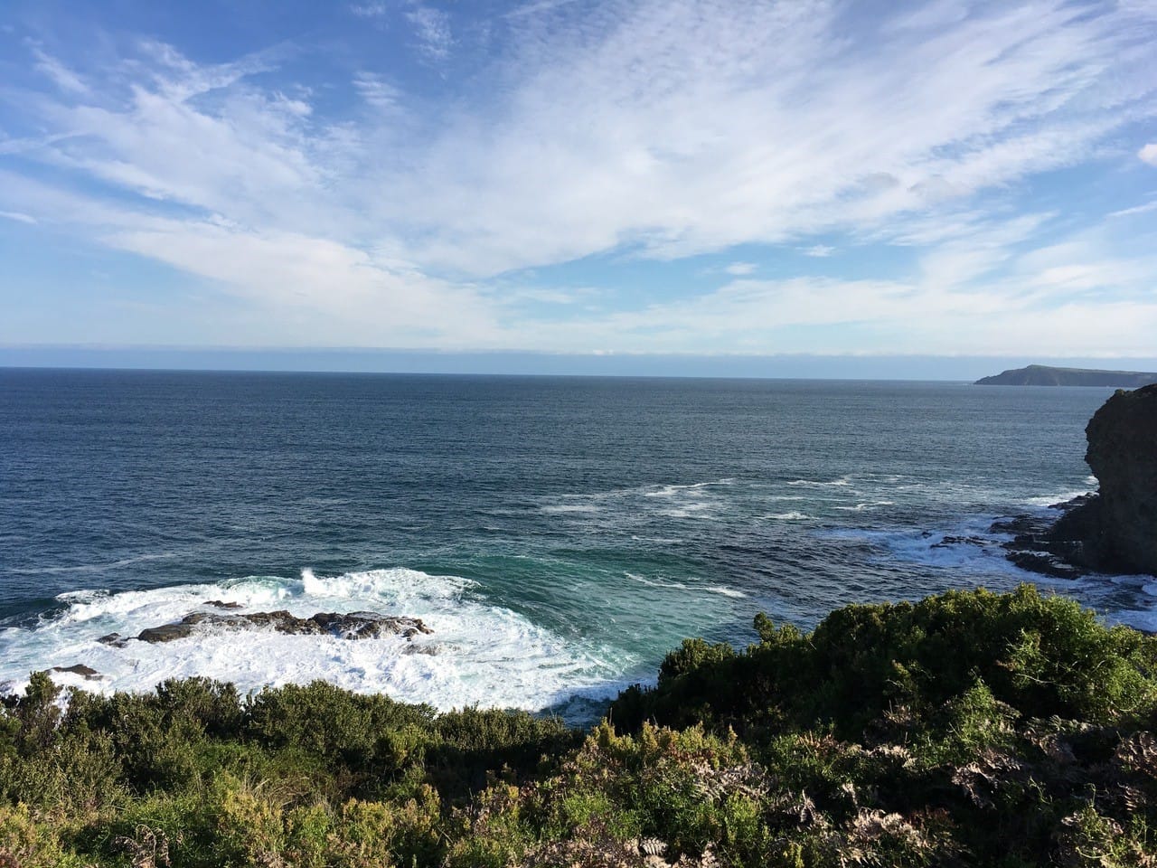 Man swept from rocks at Kilcunda