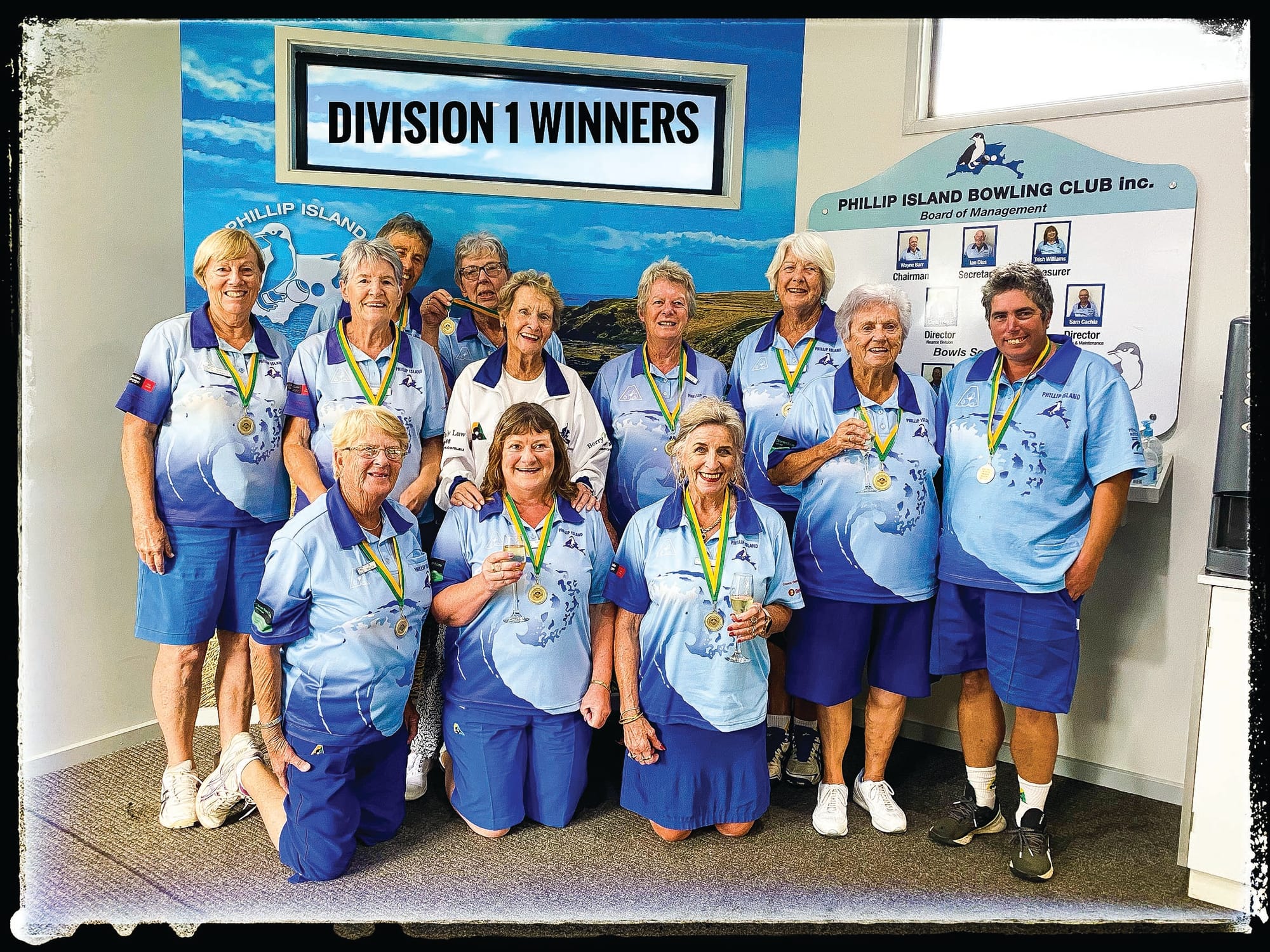 Pennant Midweek Bowls Division 1 take home the medals