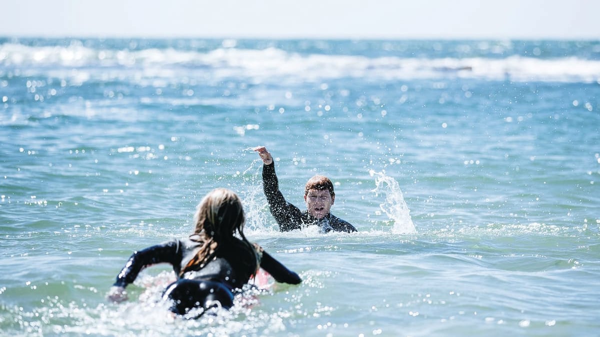 Surfers to the rescue