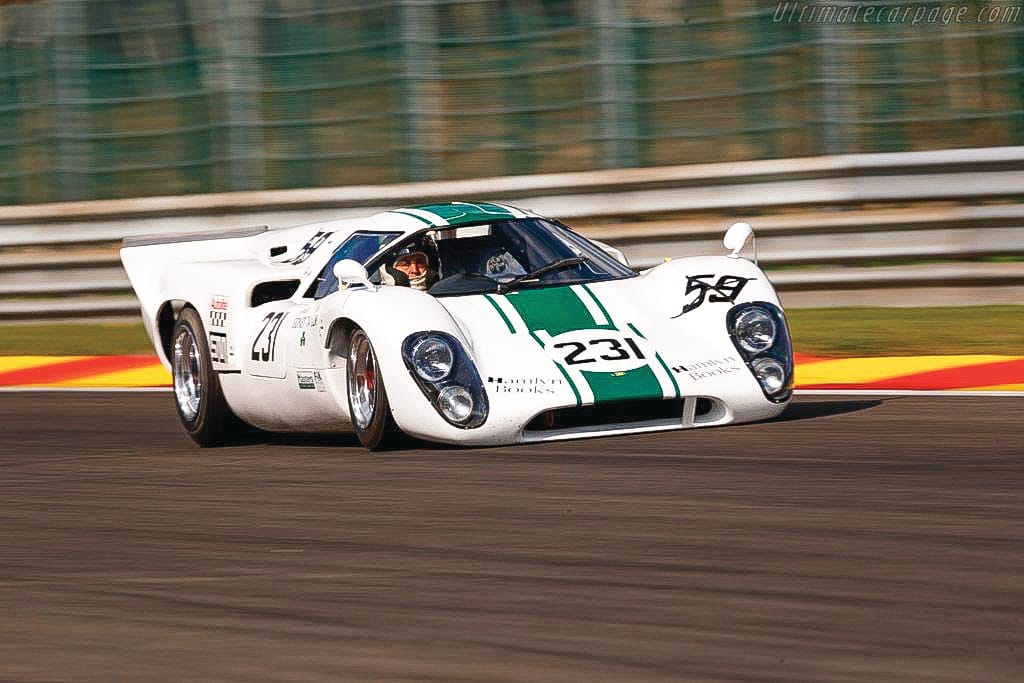 Spectacular historic cars racing at the 2023 Phillip Island Classic