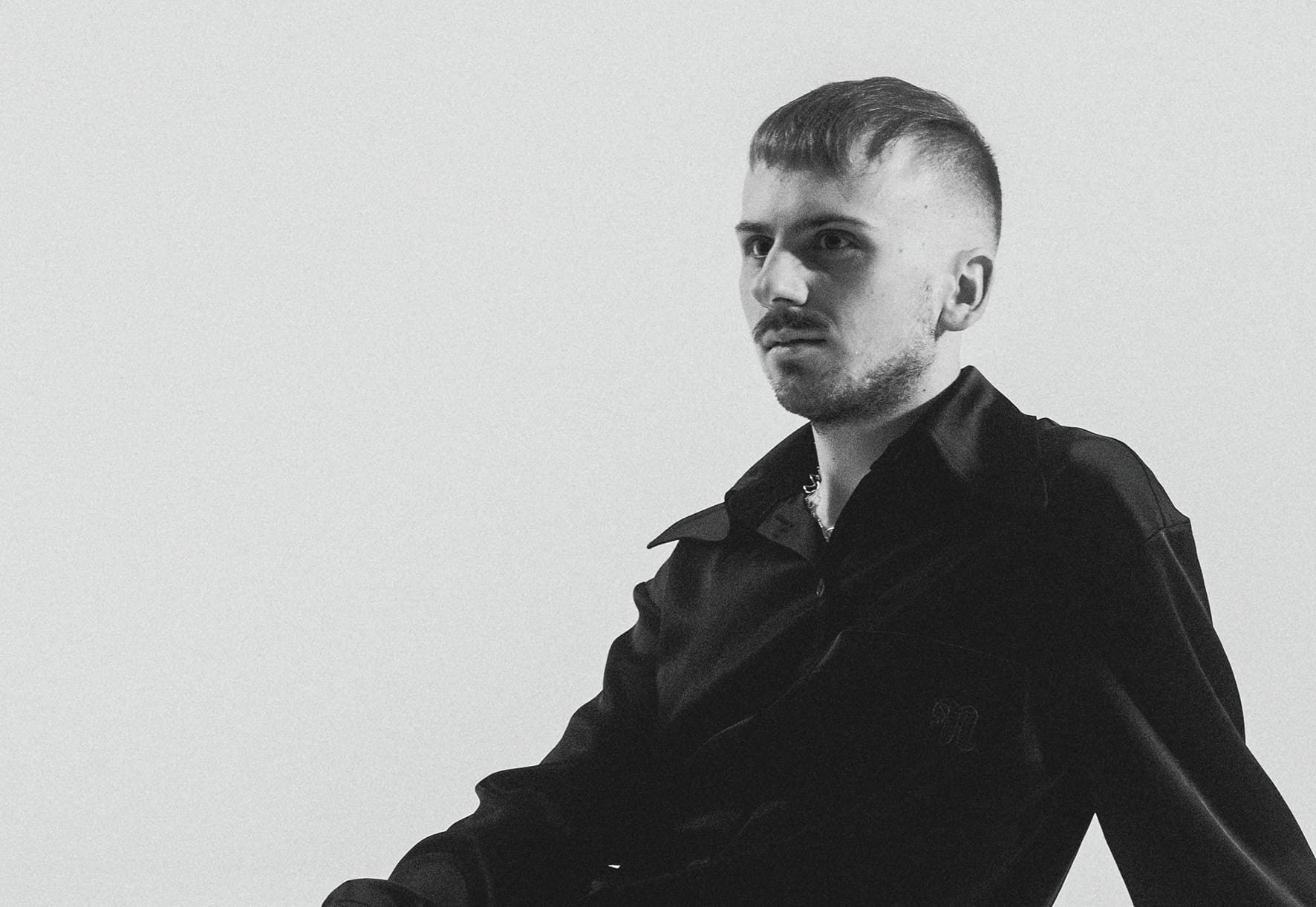 Jake squeezes in home show for album launch