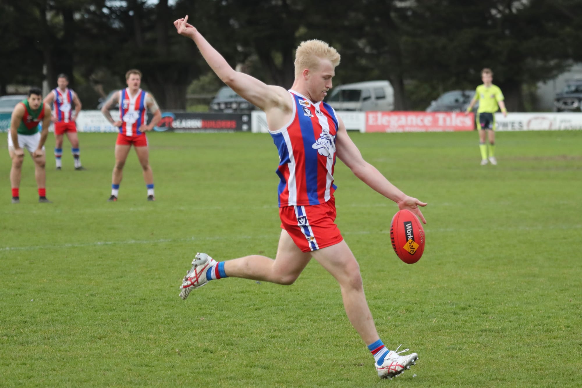 Seniors secure hard-fought win against Seagulls