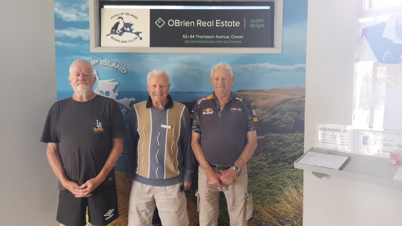 Conditions test social bowlers