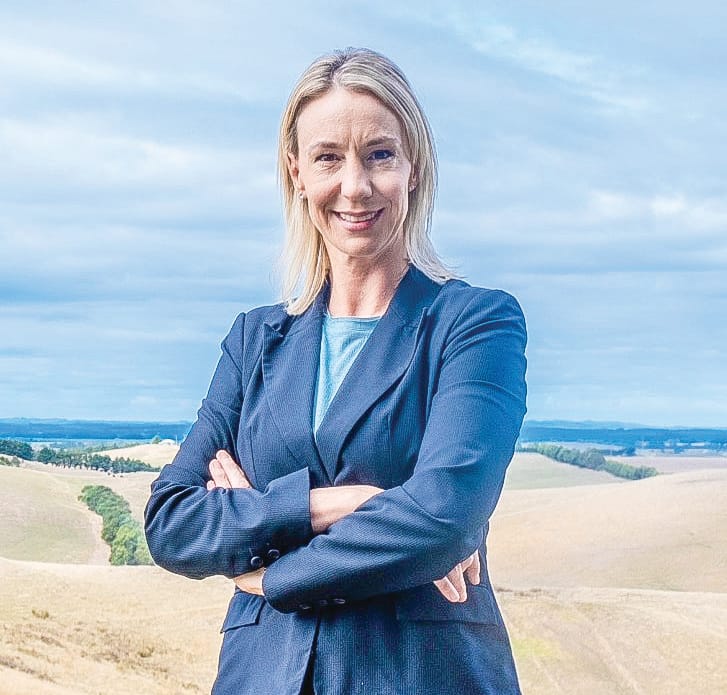 Deb running again for Monash