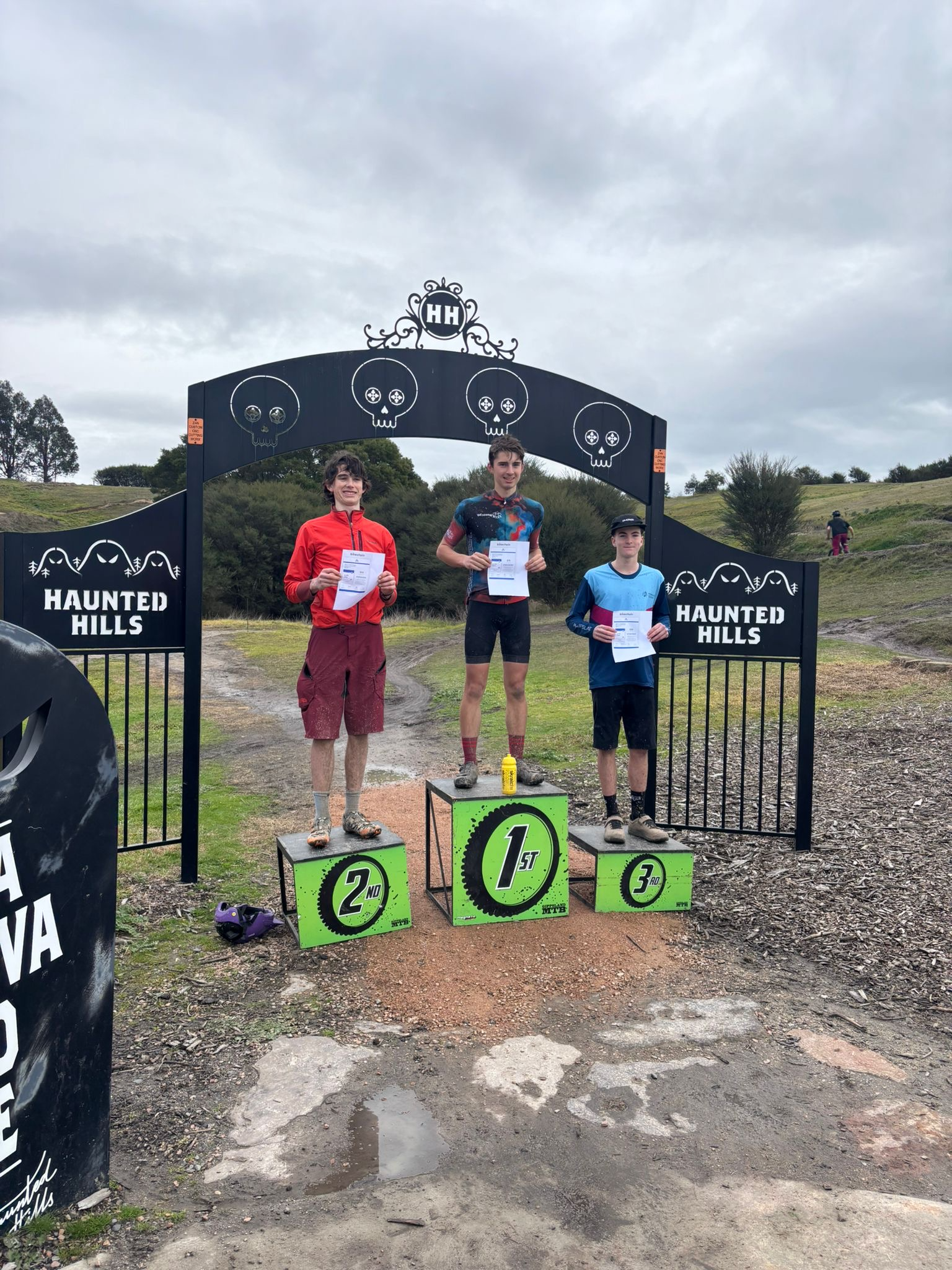 Newhaven College riders at MTB Interschool Series