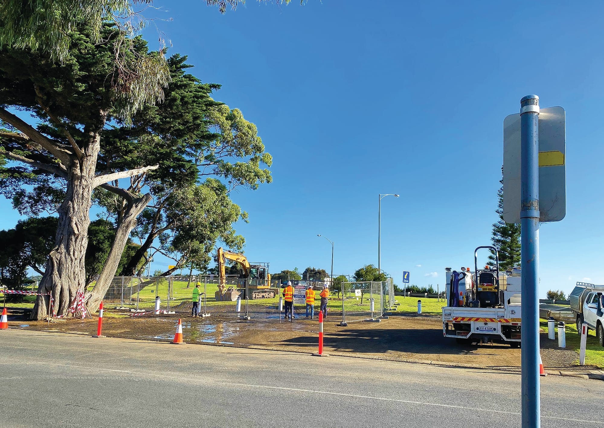 Sharp-eyed local spots water main leak