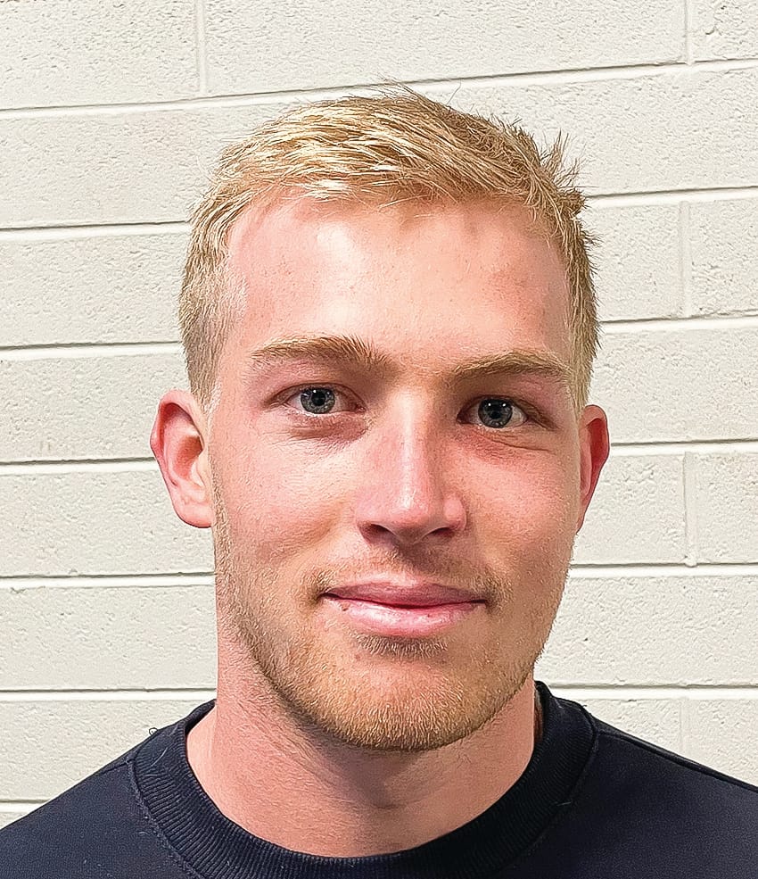 Footy Seniors into the Grand Final