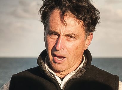 Light pollution impact on natural ecosystems