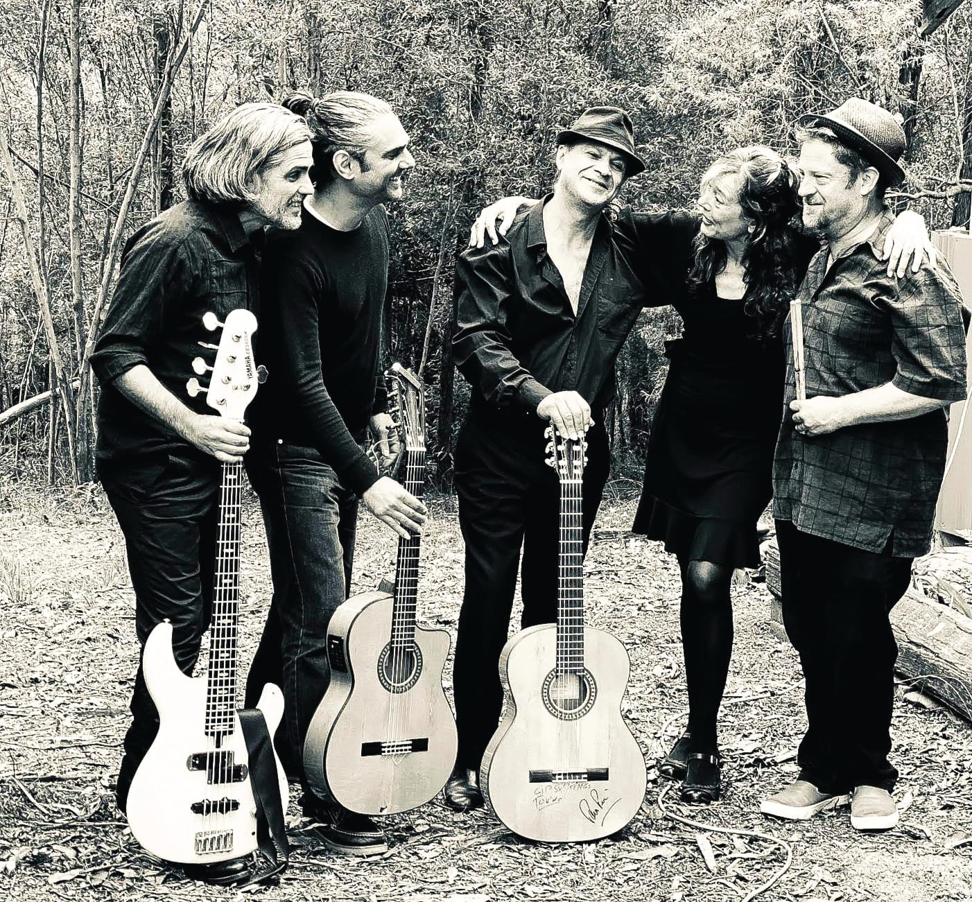 Mayor supports refugee fundraiser