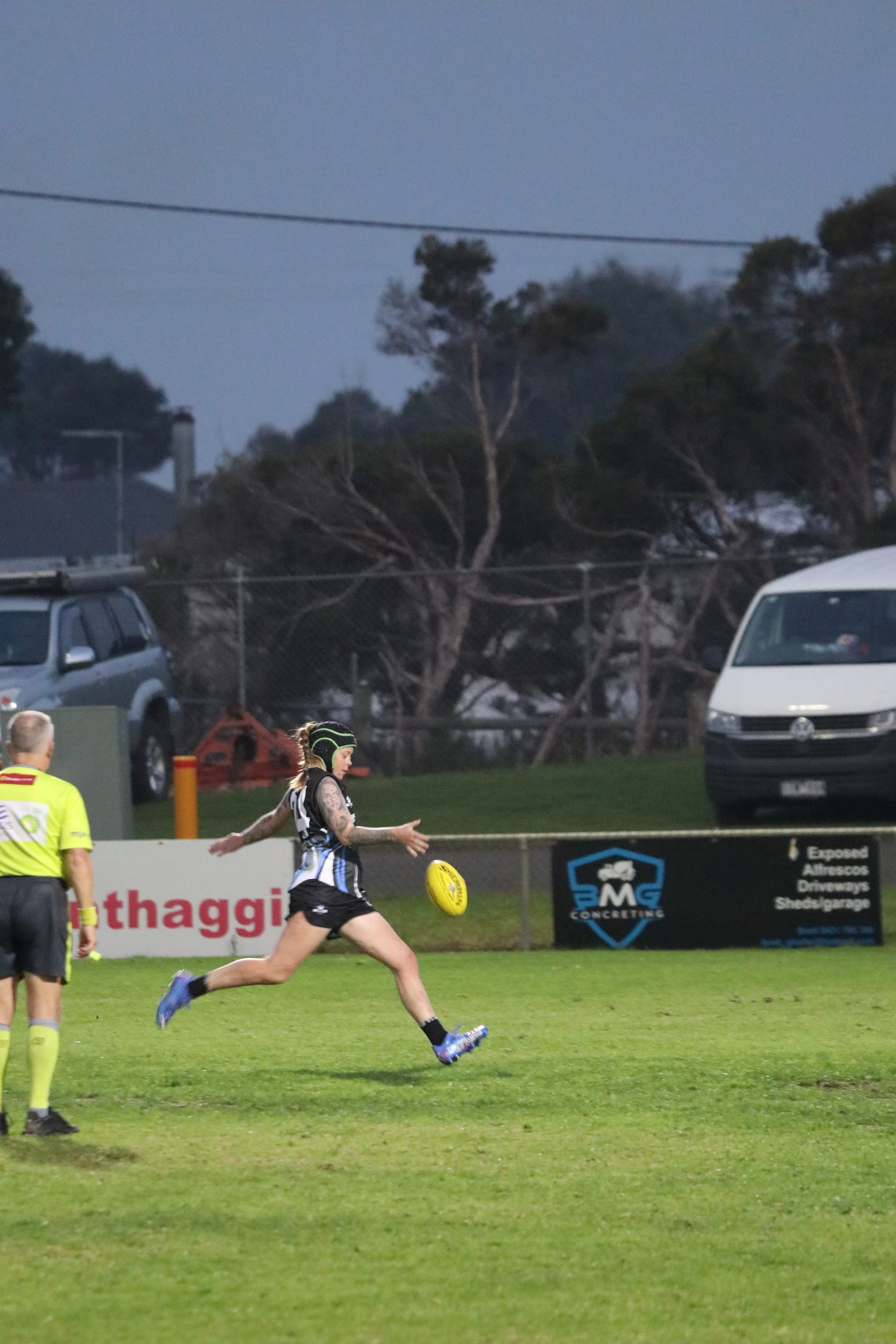 Breakers dominate twilight match