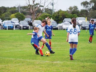 Breakers soccer teams sizzle despite the cold - U12A