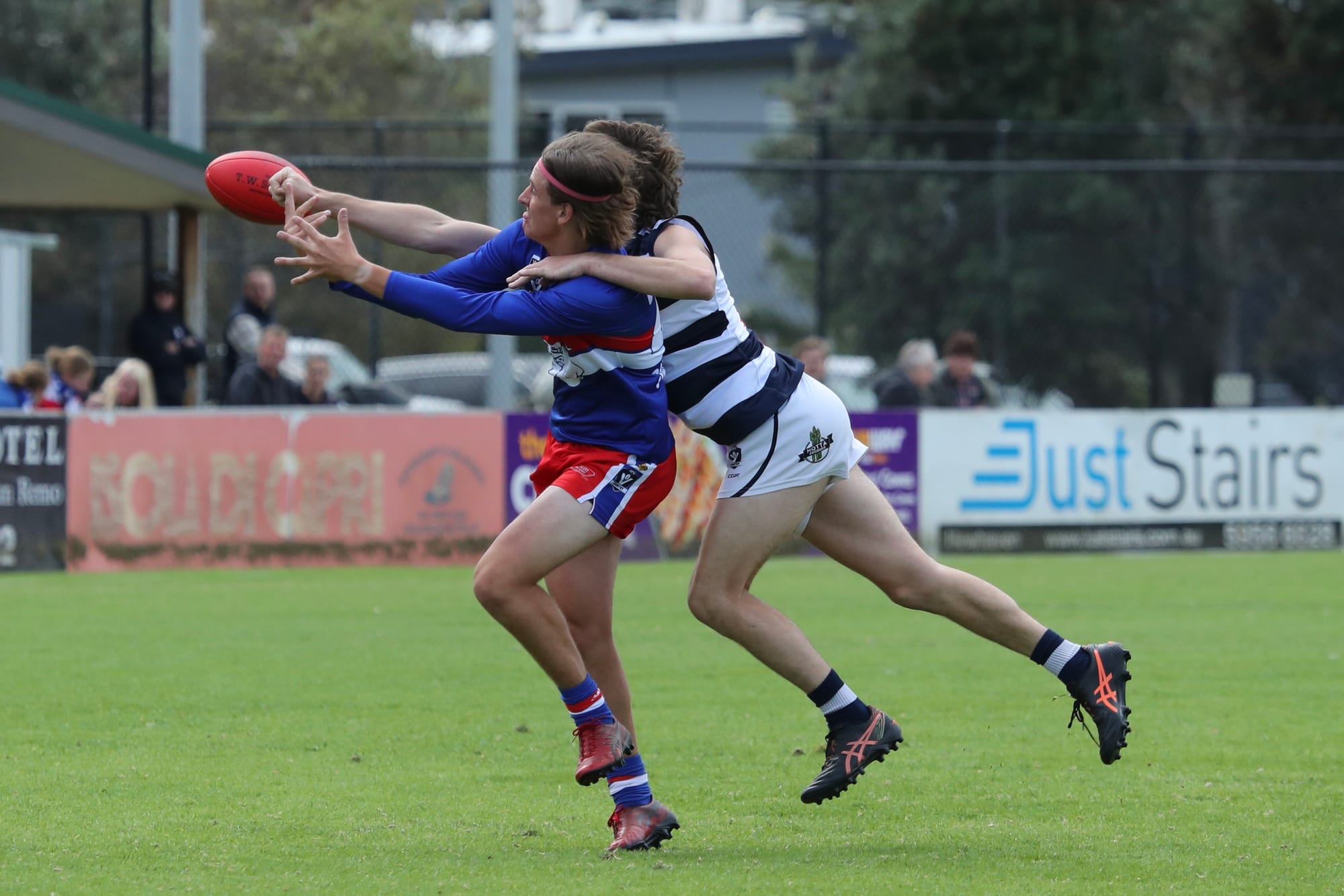 Reserves struggle in opening round