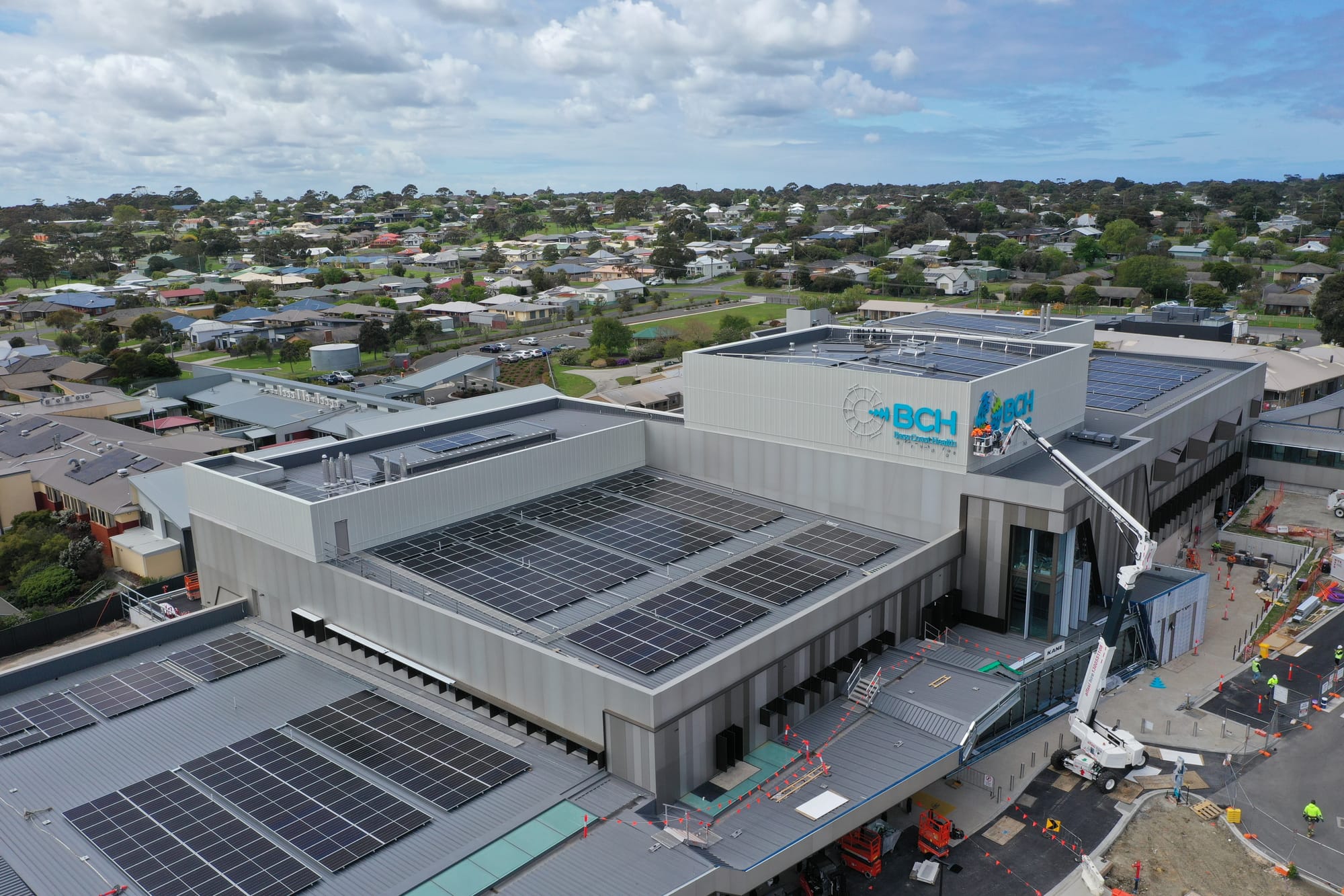 Solar power reduces carbon footprint