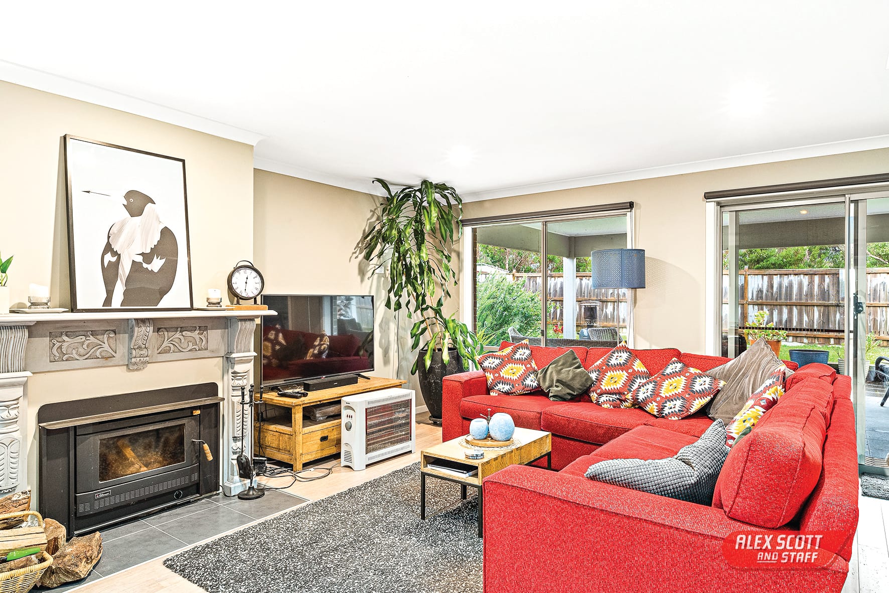 Immaculate family home designed with style!