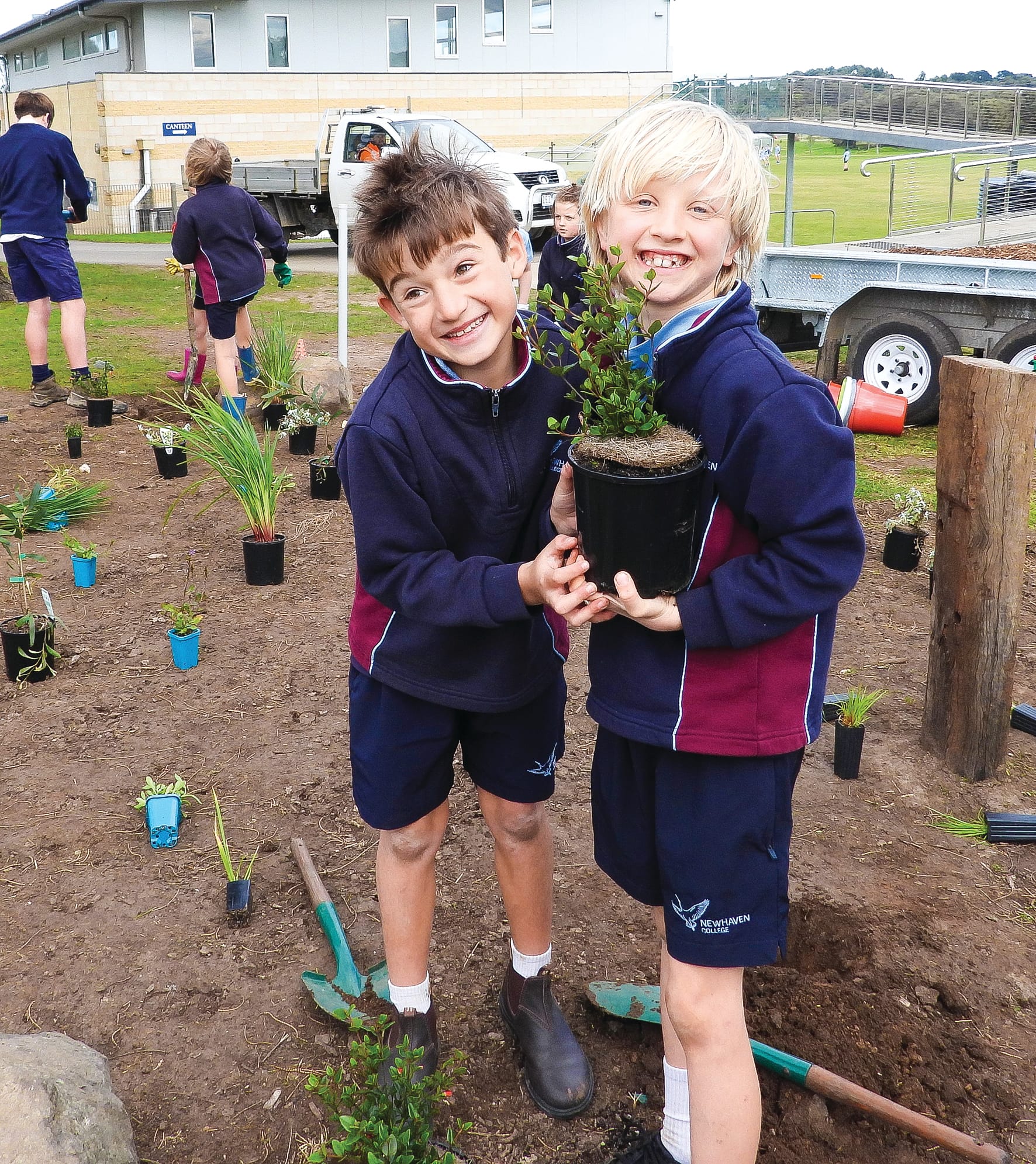 Students get grant to plant