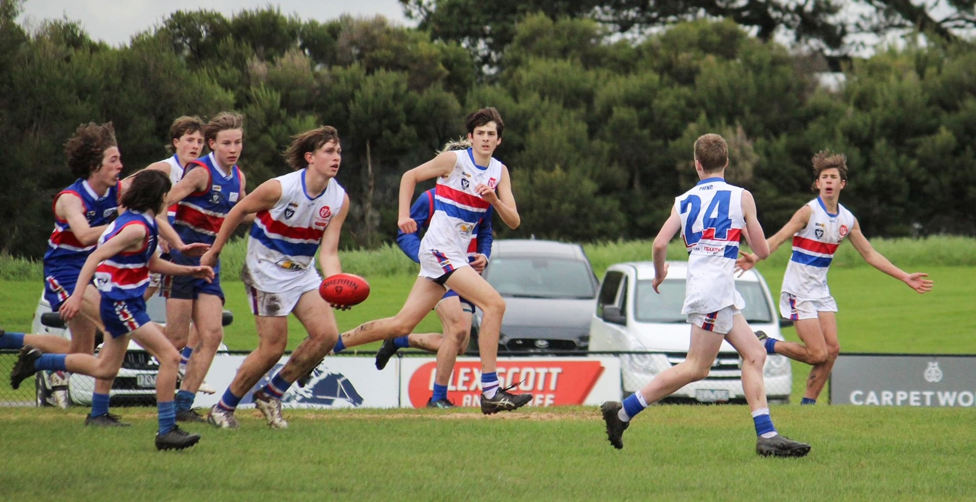 Island Bulldogs prove too strong in goal-filled Bunyip clash - Under 16s