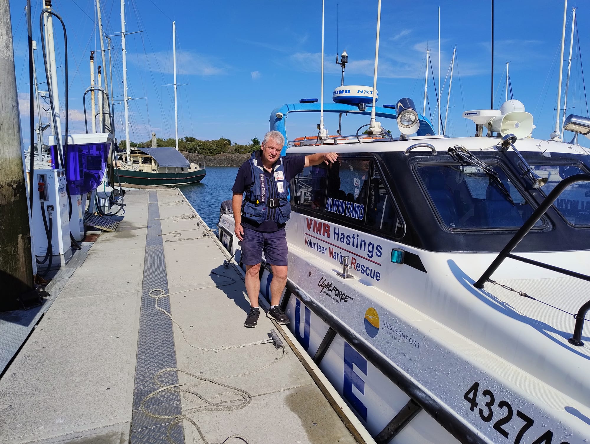 Busy bay boating sees emergency calls spike