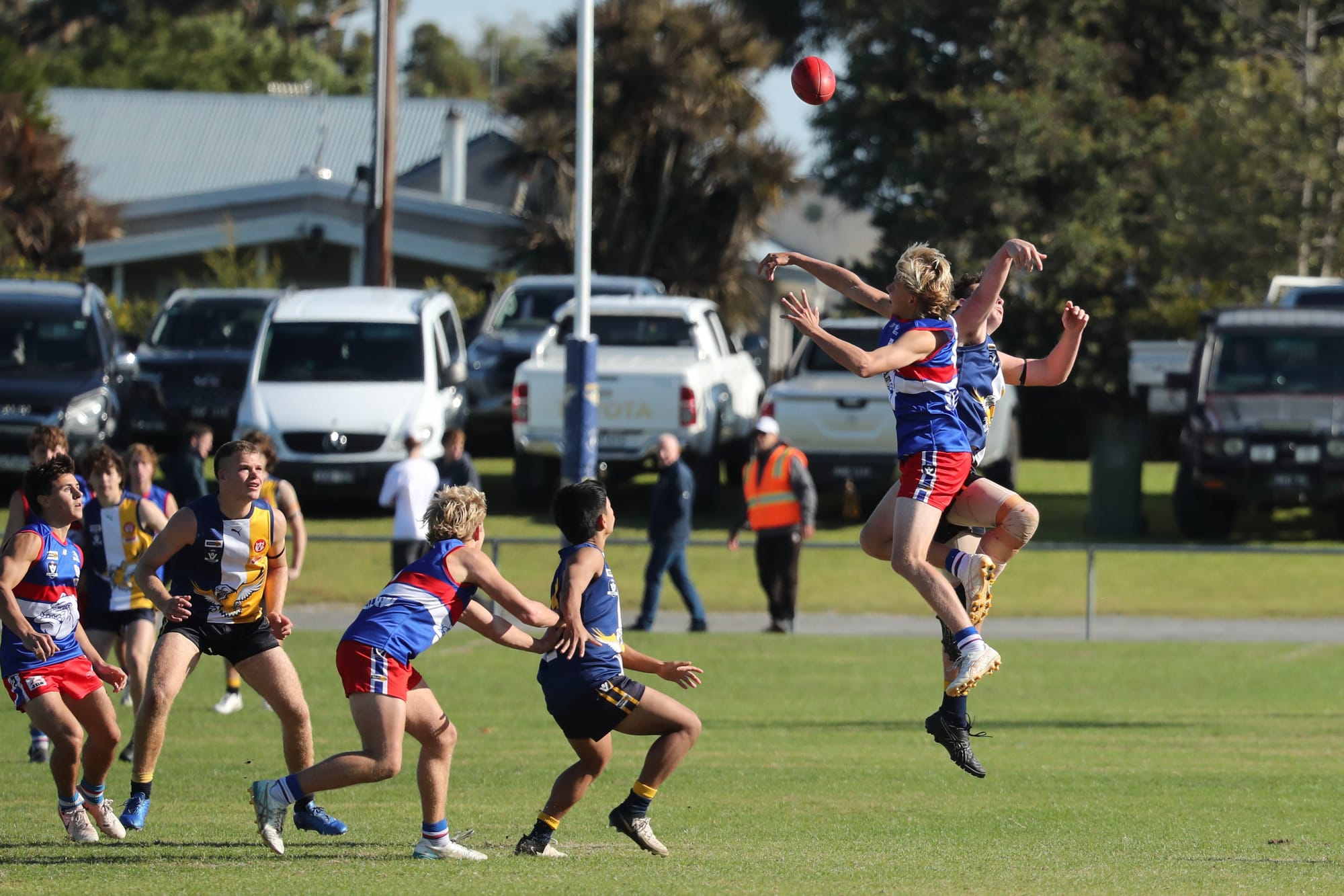 U18s win in a tight match