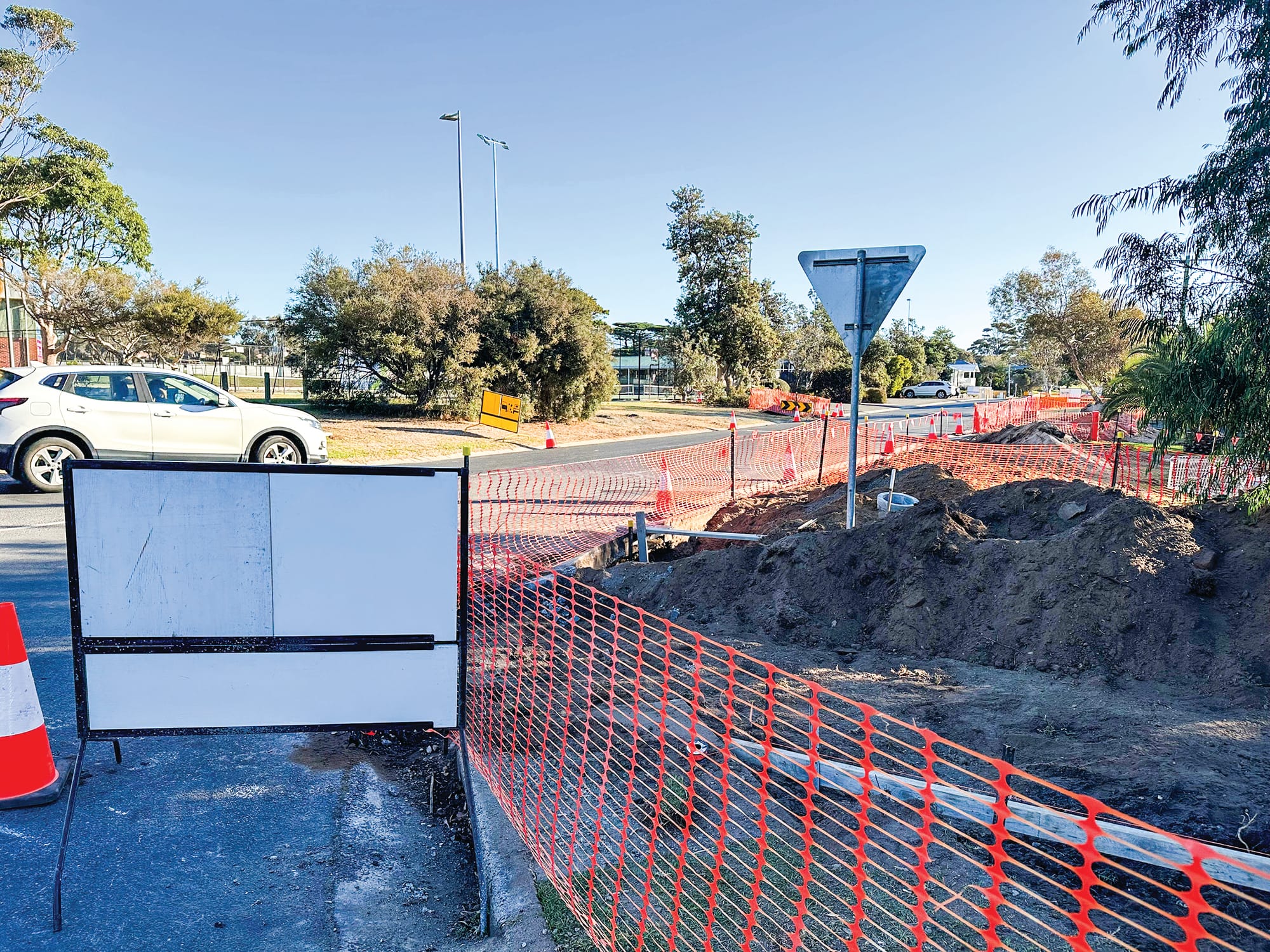 Cowes east roads to slow