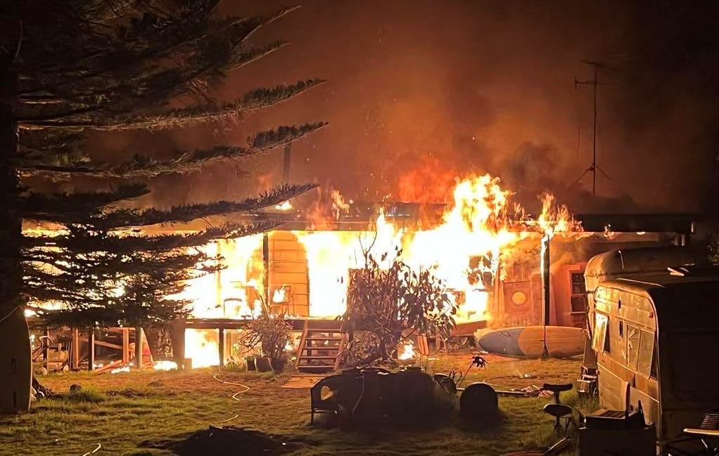 Smiths Beach house fire "suspicious" say police