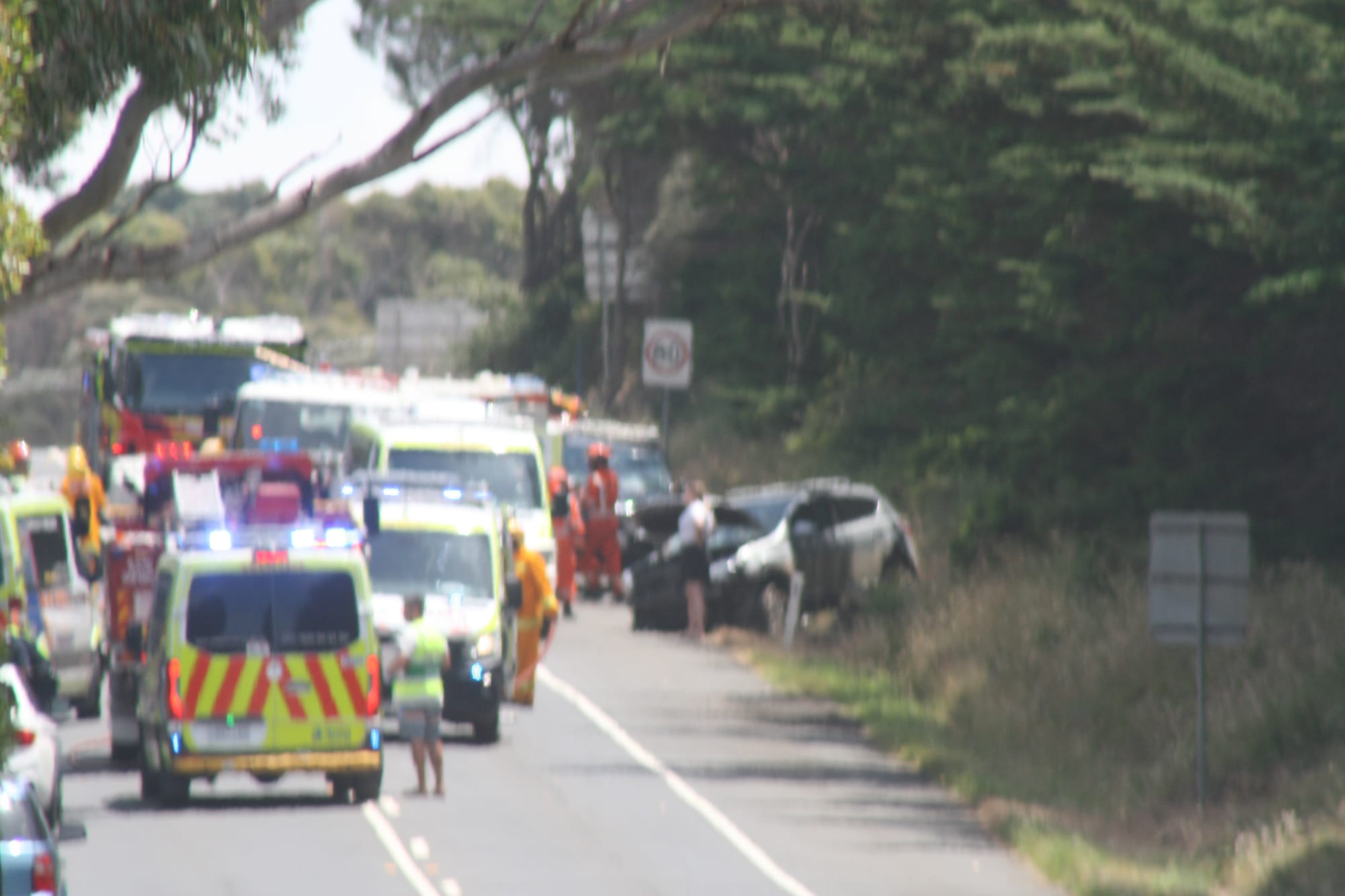 Three-car accident on Phillip Island Road