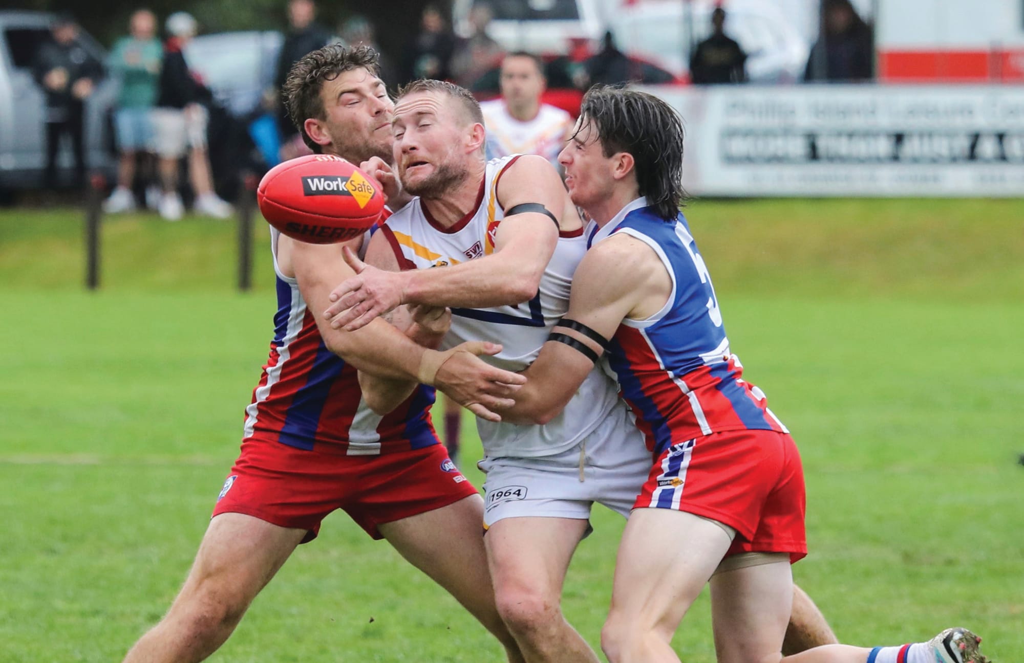 Bulldogs overcome plucky Dusties - Seniors