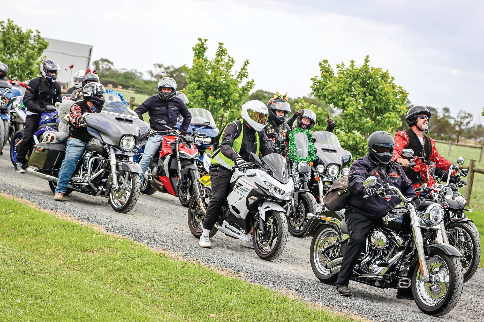 The riders assembled at Caldermeade Farm then travelled into Cowes. Photos courtesy of Samantha Halstead, Dead4Eva Designs.
