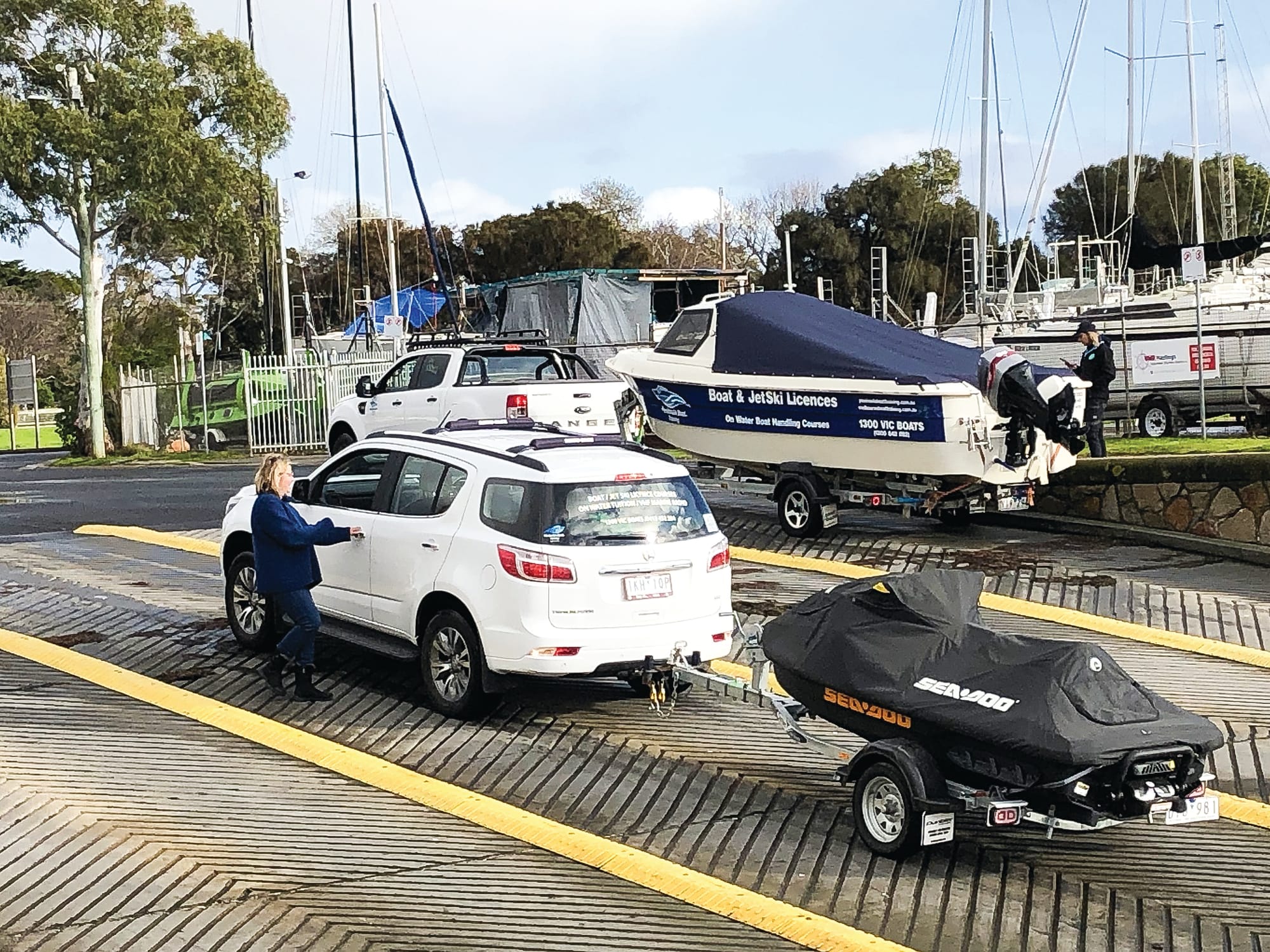 Free boat reversing clinic at Rhyll