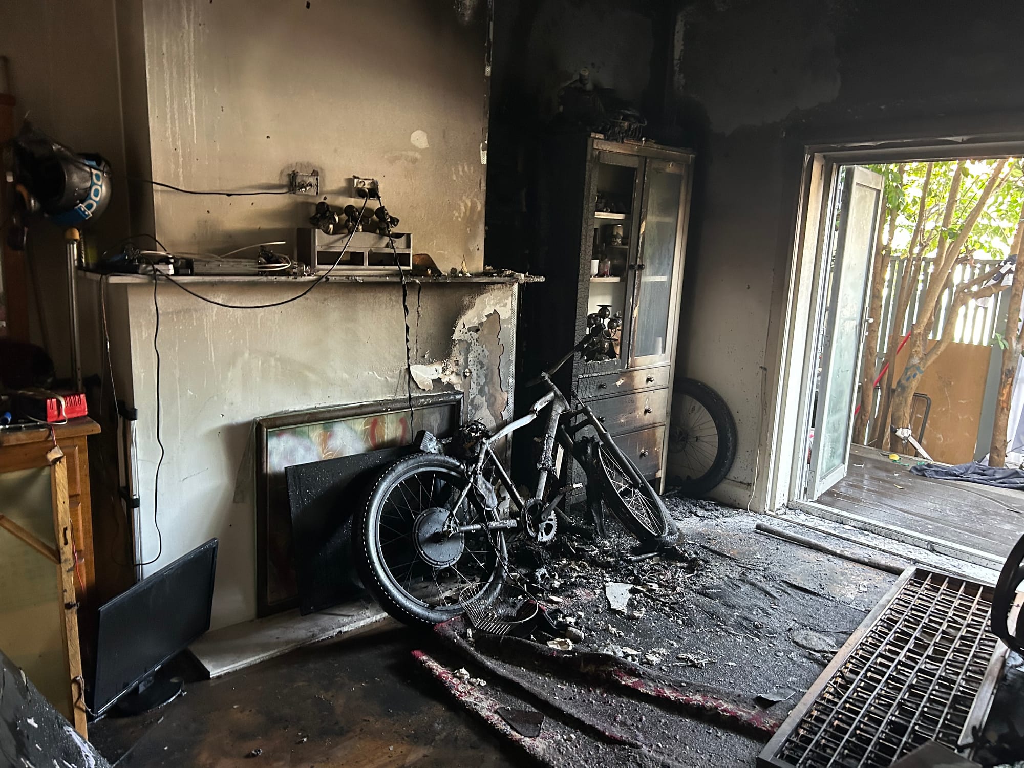 Five battery fires in 24 hours prompts urgent safety warning