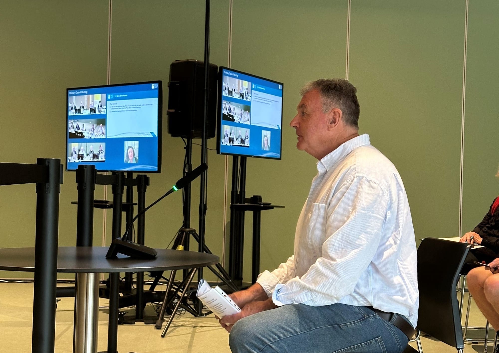 Silverleaves petition goes to council