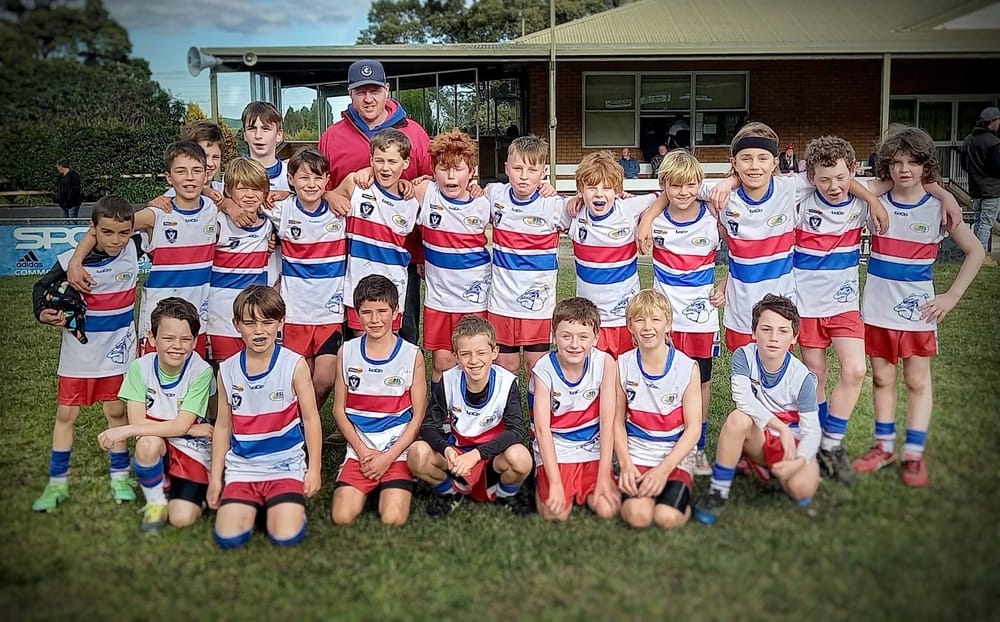 Junior footballers show talent in weekend games- U10s Blues post image