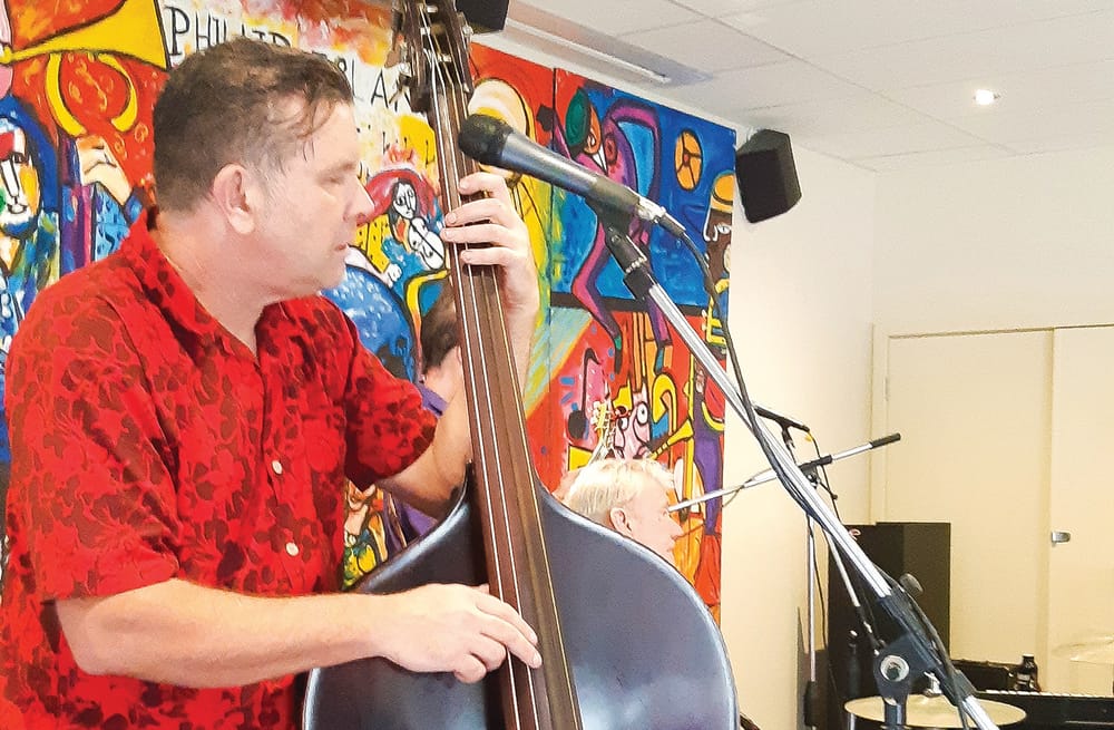 Andy Scott’s Honky Tonk swings into Cowes post image