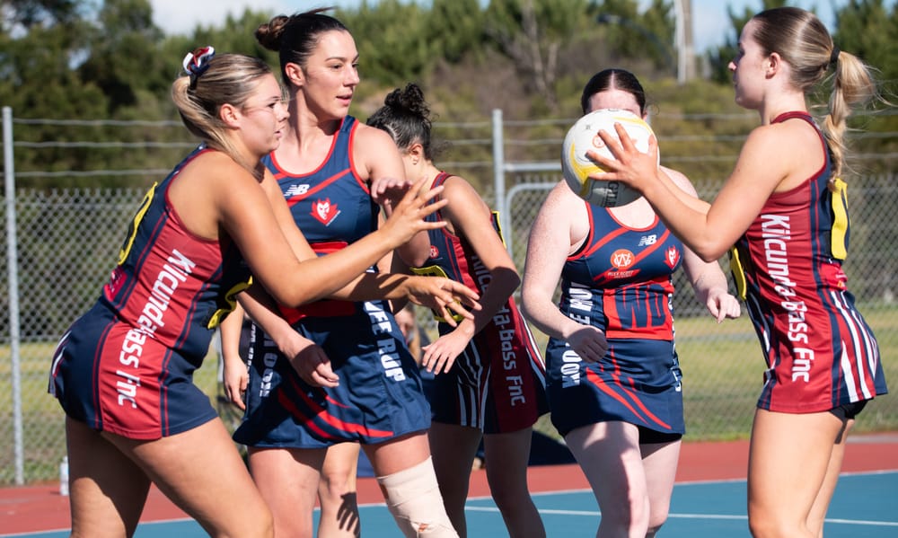 Killy Bass battle it out with Koo Wee Rup post image