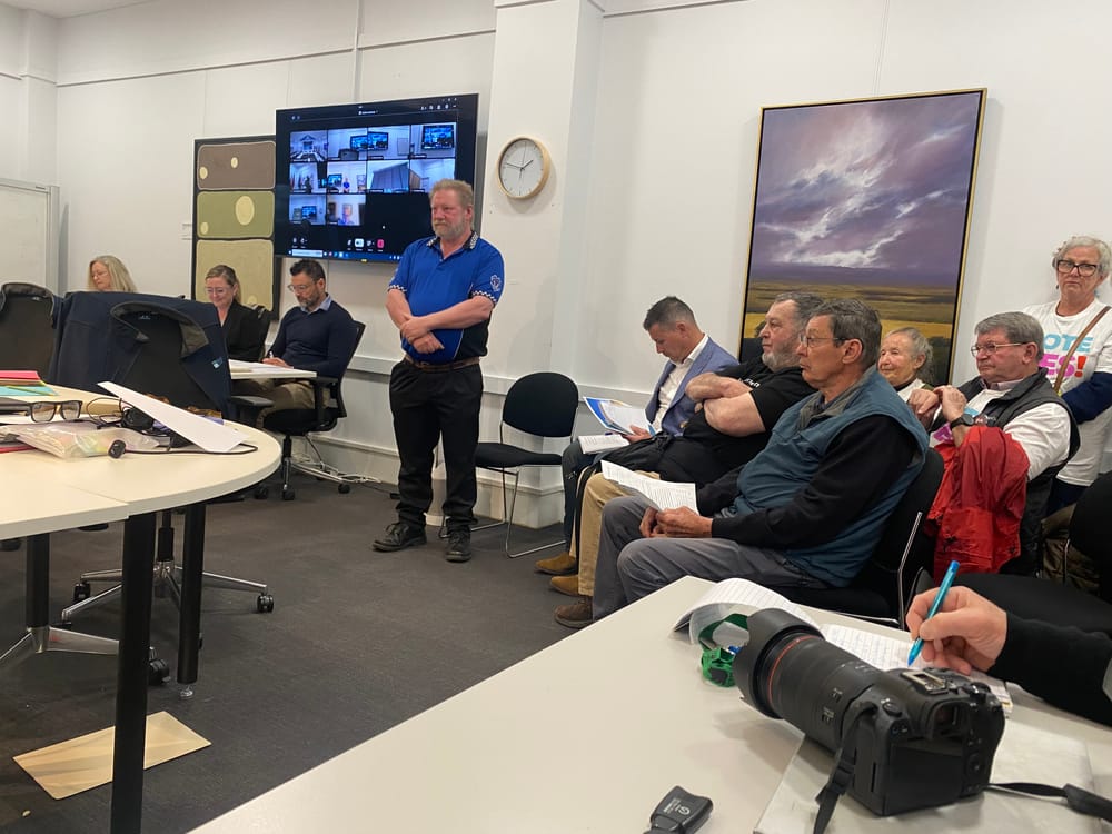 Lone voice silences council meeting post image