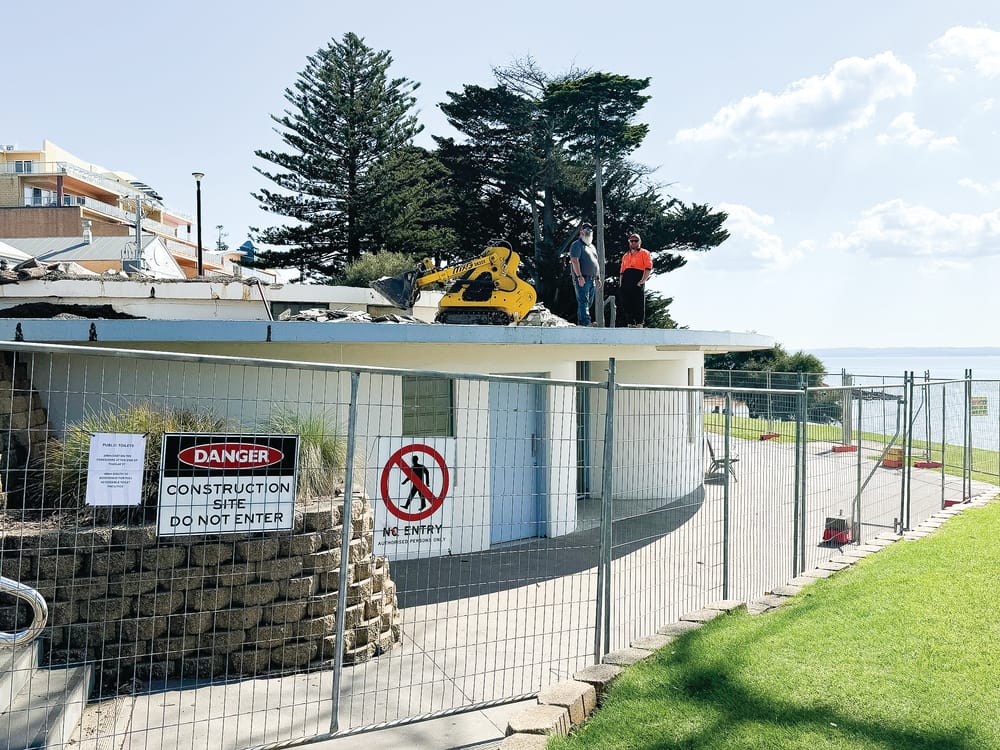 Toilets to reopen for Christmas post image