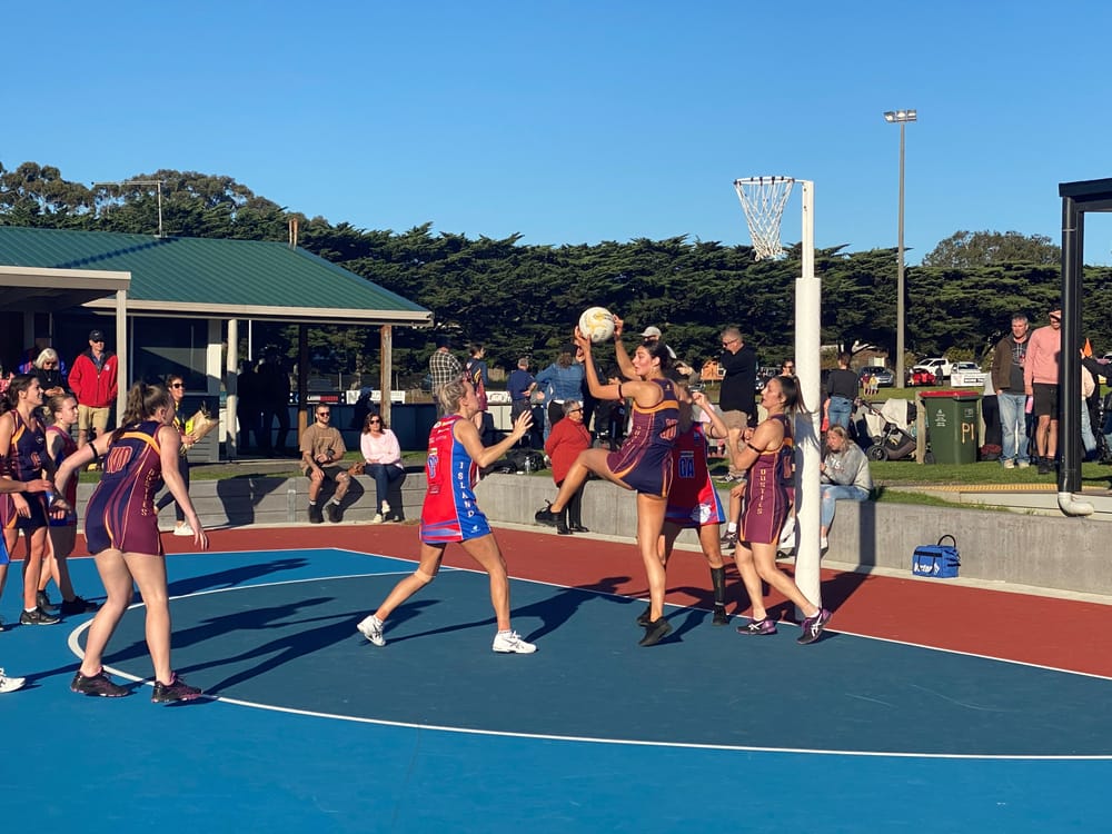 A Grade netballers vs Warragul post image