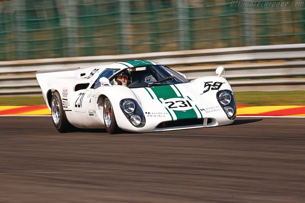 Spectacular historic cars racing at the 2023 Phillip Island Classic post image