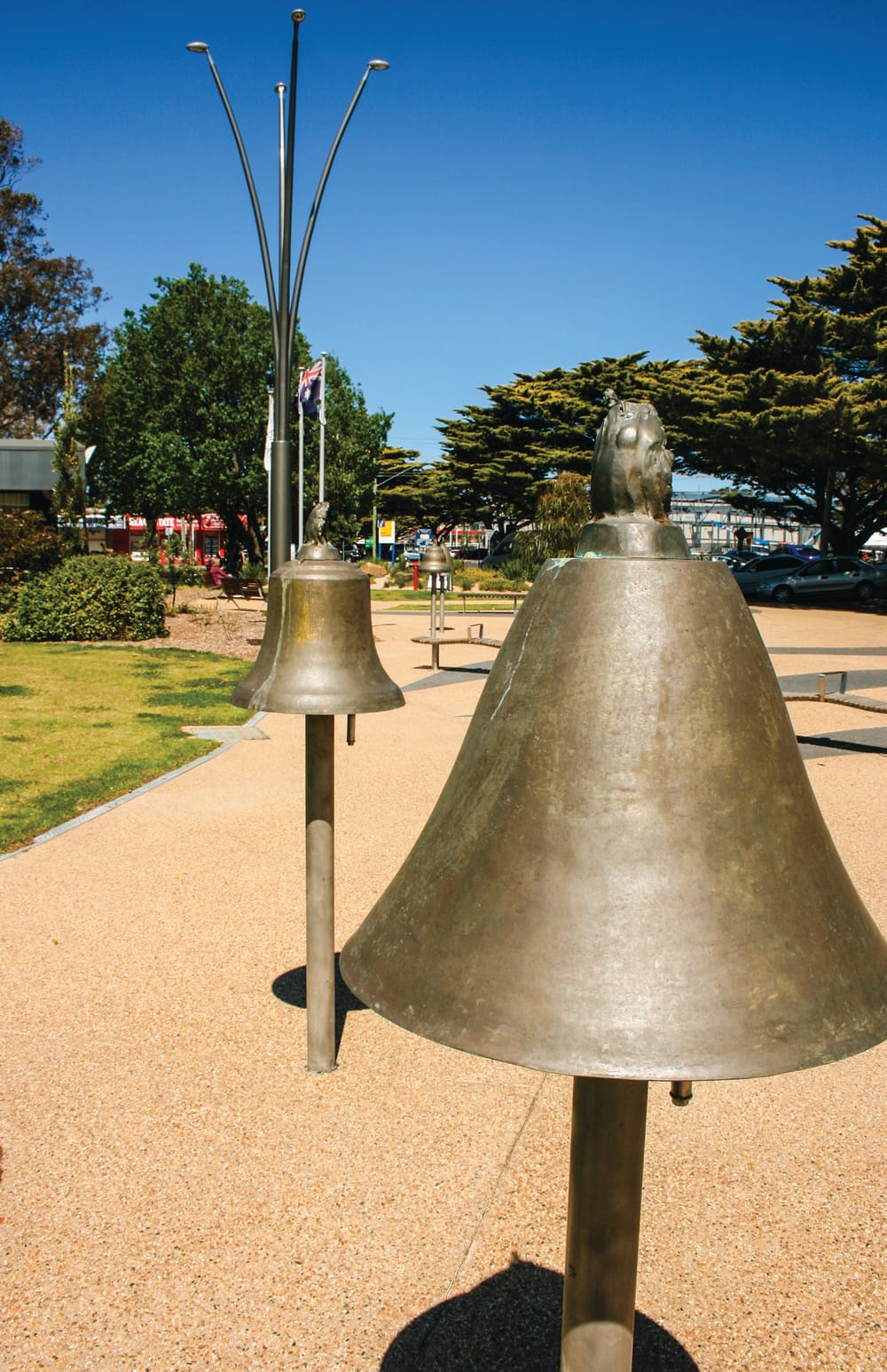 Bells ring to remember refugees post image