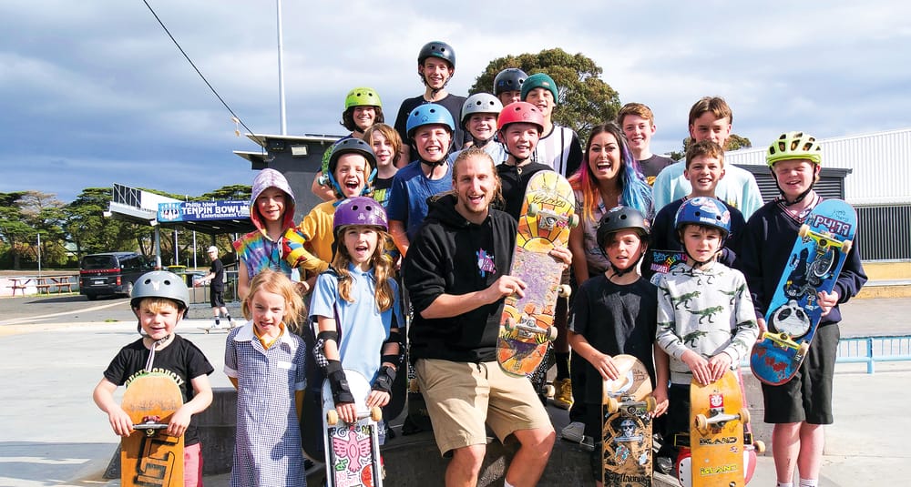 Ricky rolls into Cowes, greeted by fans post image