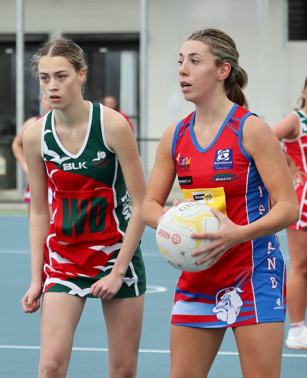 Close semi finals match for Island U17s post image