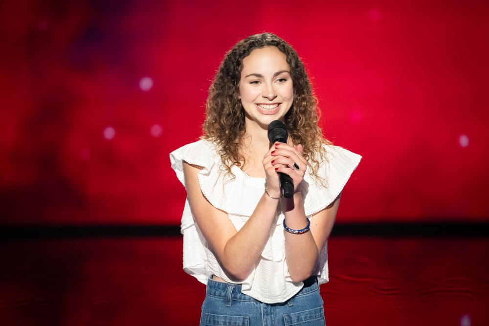 Flying blind! Cecily finds her Voice post image