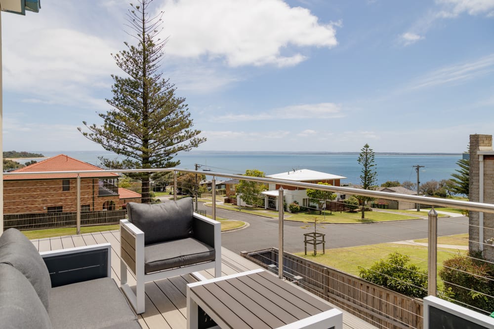 Superb townhouse with glorious bay views post image