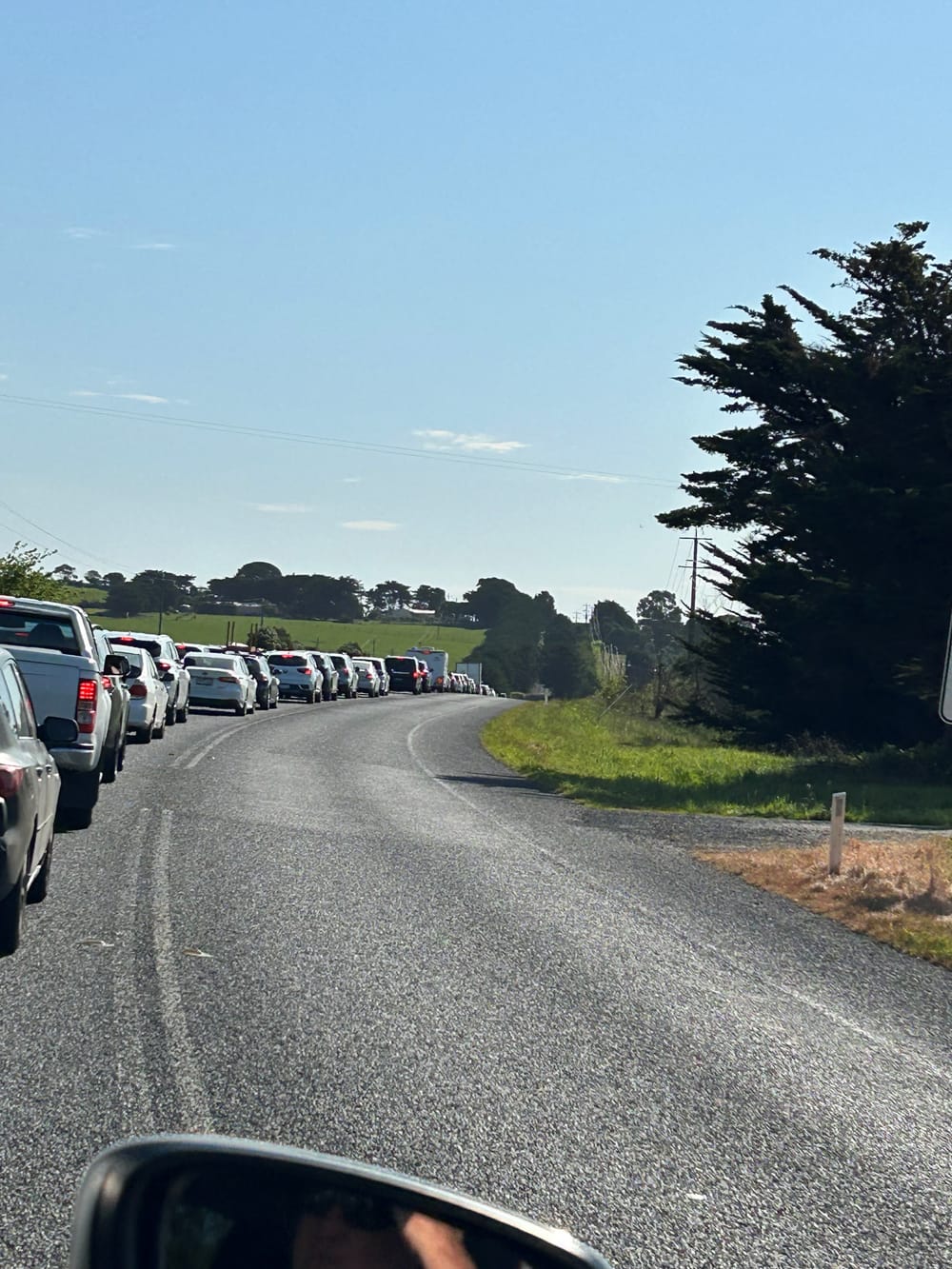 Visitors stream in for three-day break post image