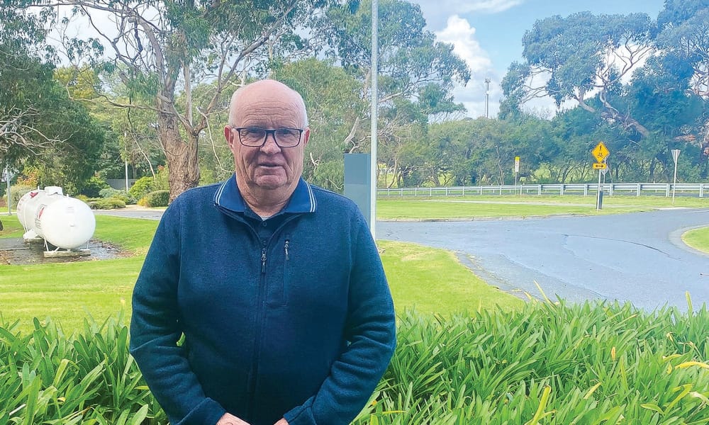 Cowes resident’s lighting crusade continues post image