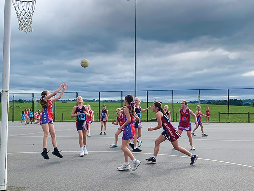 Island LDNA girls work hard post image