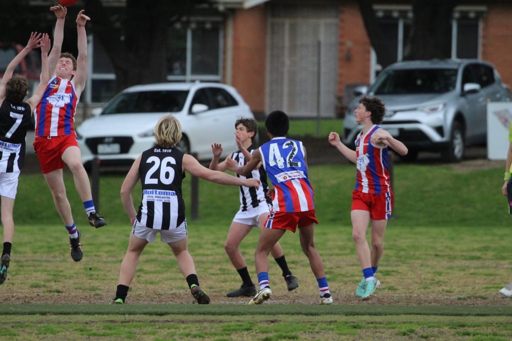 Island U16s victorious post image