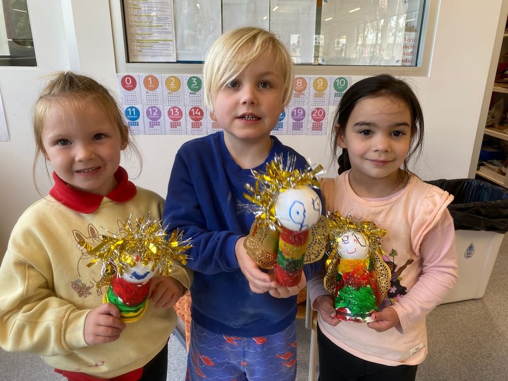 Children spread Christmas cheer post image