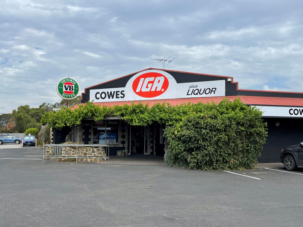 Gang targets local supermarkets post image