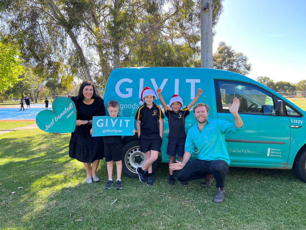 Give it this Christmas post image